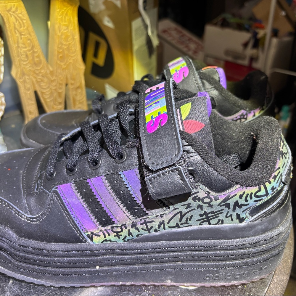 Kris Andrew Small x adidas Wmns Forum Triple Platform Low 'Pride'